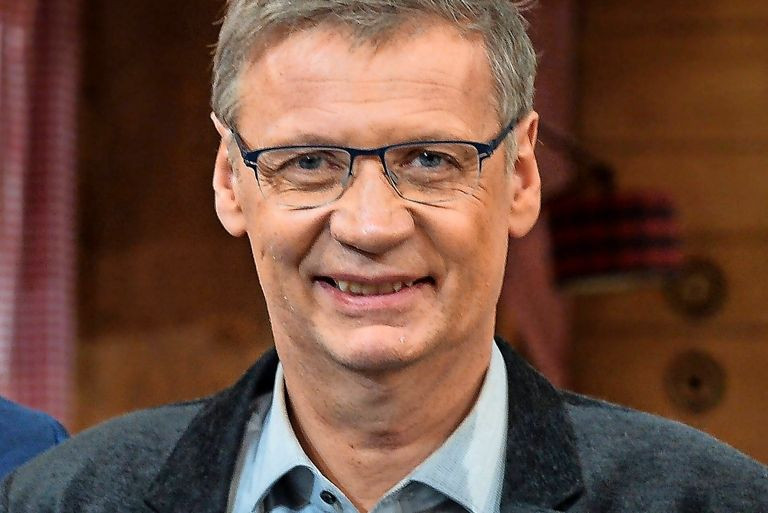 Ünlü sunucunun bahçesinden ceset çıktı! - Sayfa 5