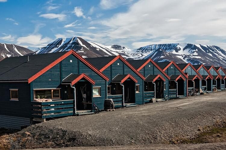 Bu kasabada ölmek kanunen yasak! - Sayfa 11