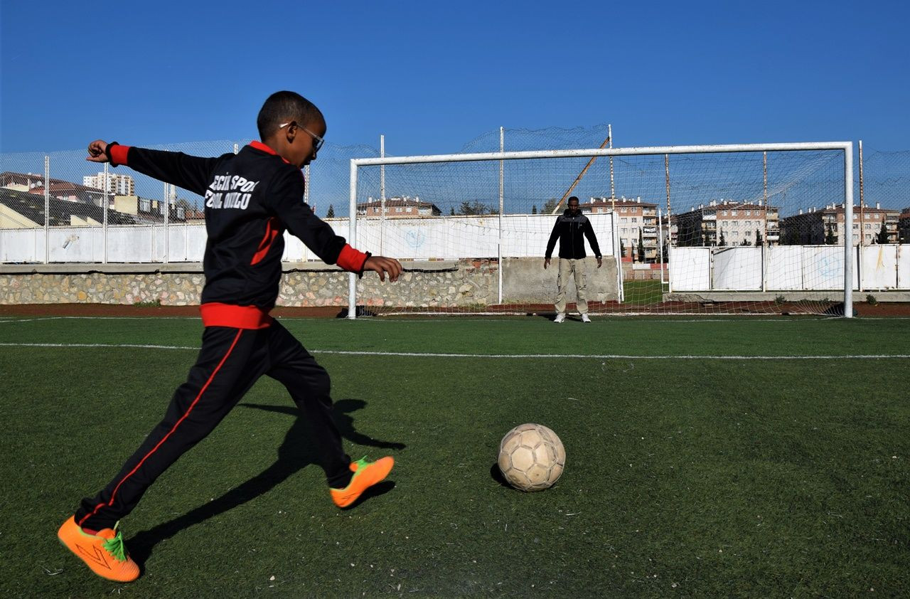 Yemenli futbolcu, oğullarını Türk milli takımı için hazırlıyor! - Sayfa 5