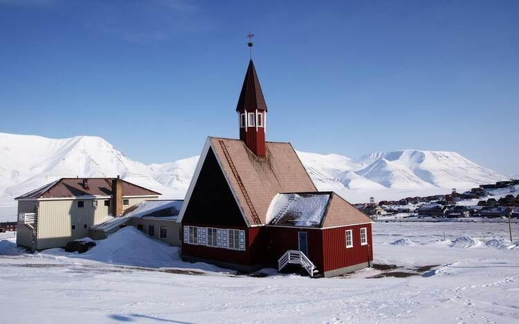 Bu kasabada ölmek kanunen yasak! - Sayfa 8