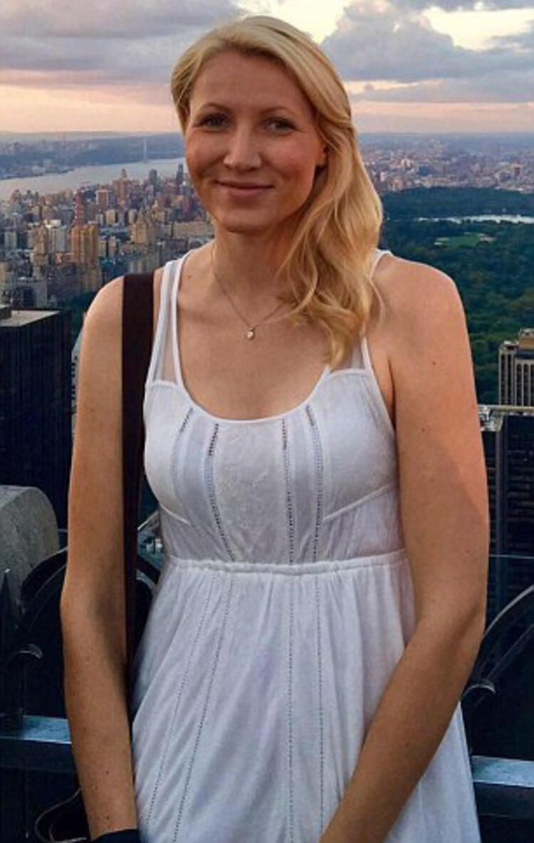 Eski güzellik kraliçesinden çırılçıplak iğrençlik! - Sayfa 27