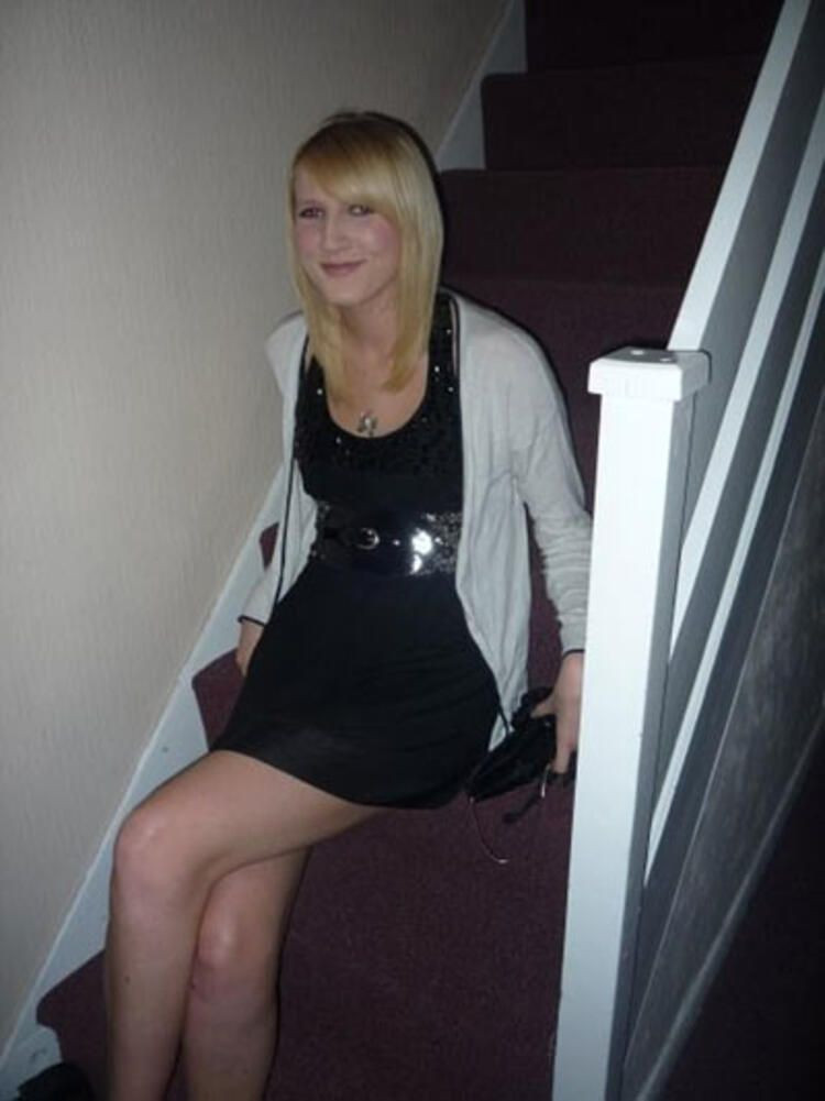 Eski güzellik kraliçesinden çırılçıplak iğrençlik! - Sayfa 30