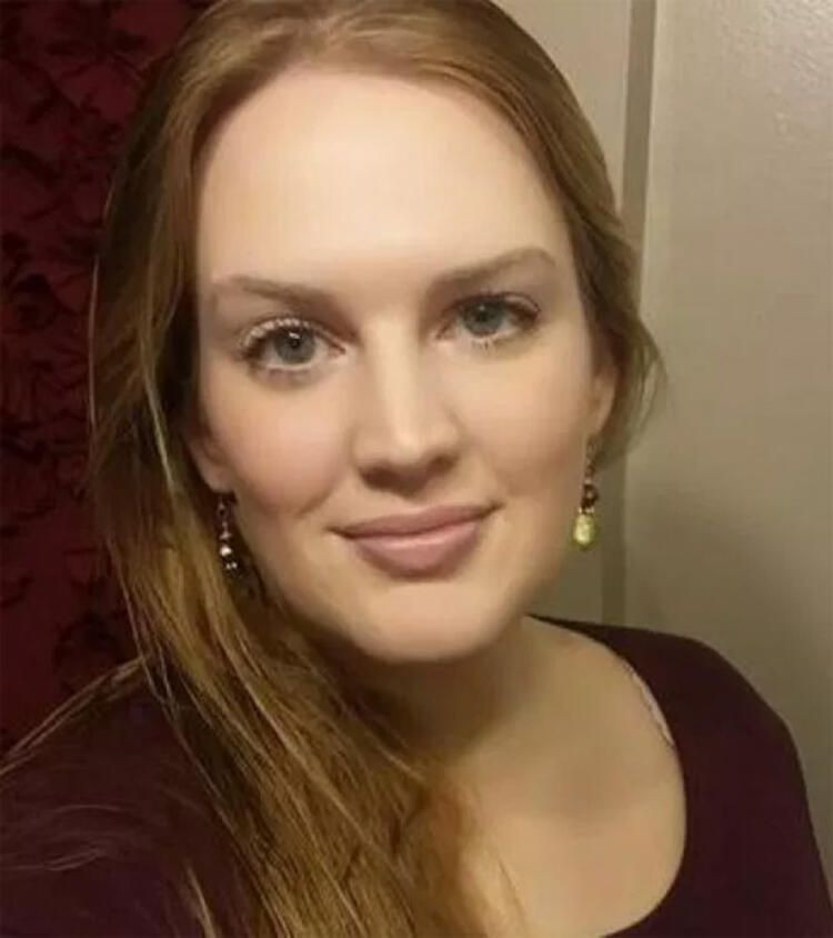 Eski güzellik kraliçesinden çırılçıplak iğrençlik! - Sayfa 34