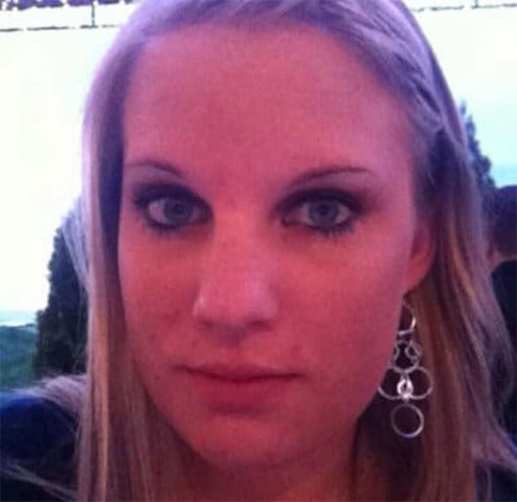 Eski güzellik kraliçesinden çırılçıplak iğrençlik! - Sayfa 36