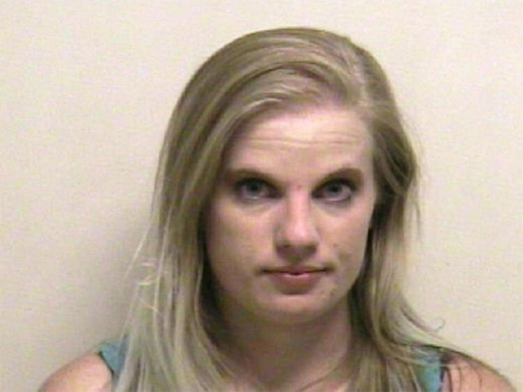 Eski güzellik kraliçesinden çırılçıplak iğrençlik! - Sayfa 39