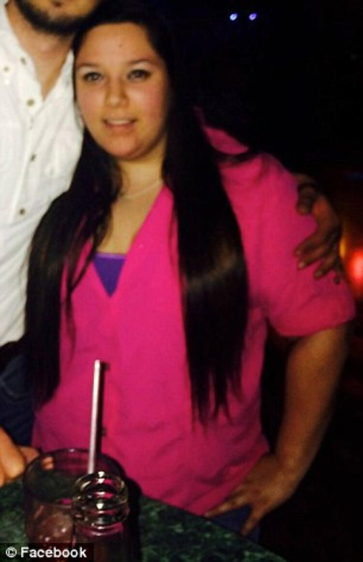 Eski güzellik kraliçesinden çırılçıplak iğrençlik! - Sayfa 40