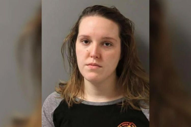 Eski güzellik kraliçesinden çırılçıplak iğrençlik! - Sayfa 47