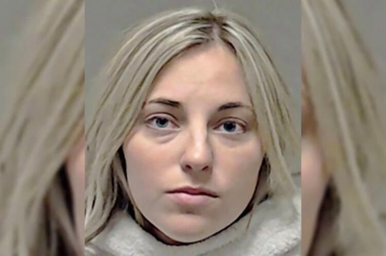 Eski güzellik kraliçesinden çırılçıplak iğrençlik! - Sayfa 48