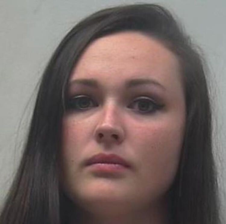 Eski güzellik kraliçesinden çırılçıplak iğrençlik! - Sayfa 57