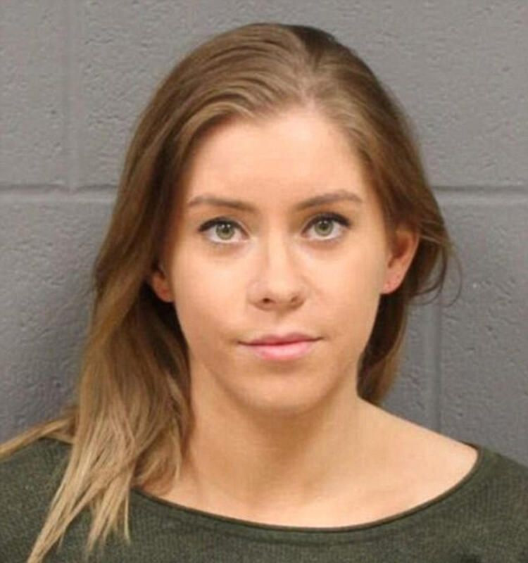 Eski güzellik kraliçesinden çırılçıplak iğrençlik! - Sayfa 63