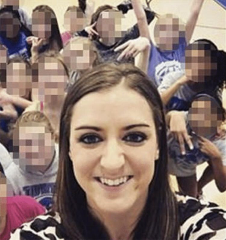 Eski güzellik kraliçesinden çırılçıplak iğrençlik! - Sayfa 81