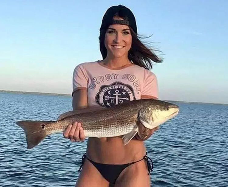 Eski güzellik kraliçesinden çırılçıplak iğrençlik! - Sayfa 95