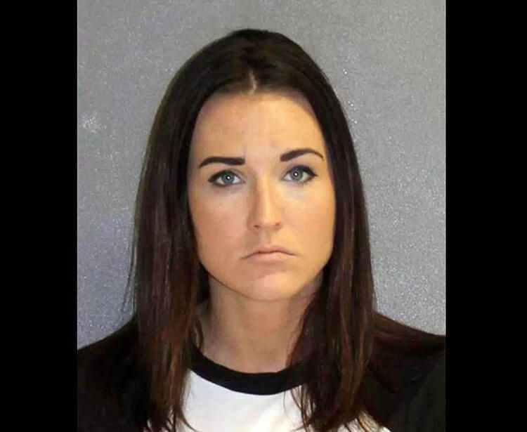 Eski güzellik kraliçesinden çırılçıplak iğrençlik! - Sayfa 96