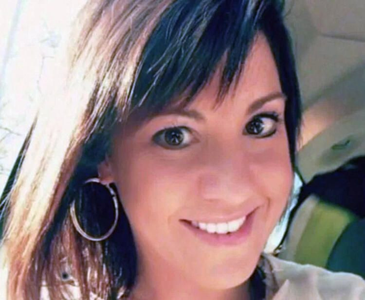 Eski güzellik kraliçesinden çırılçıplak iğrençlik! - Sayfa 99