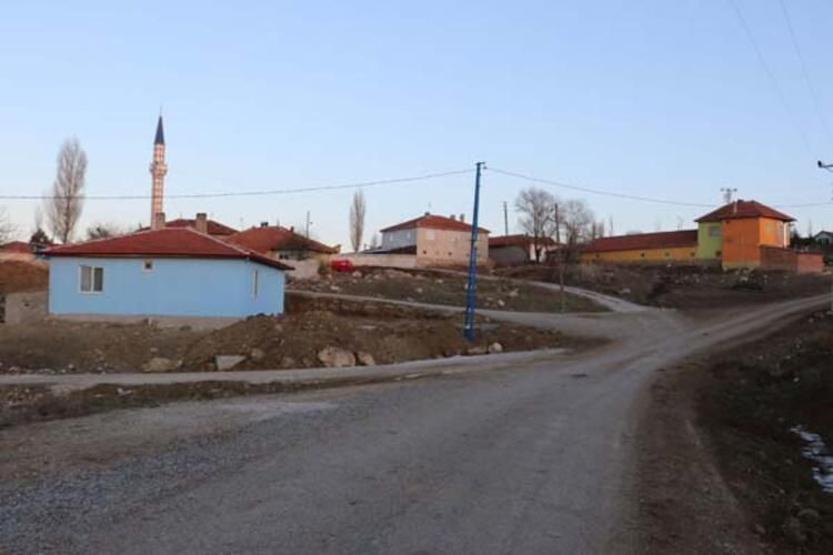 Tarlada bulduğu taşı banka kasasına koydu! - Sayfa 11