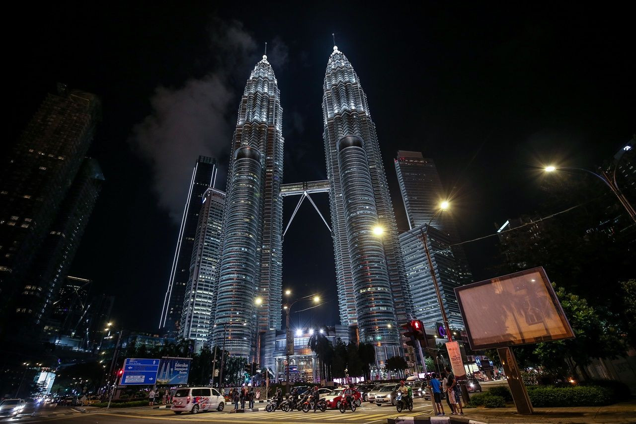 Bir yanda 400 milyon yıllık mağaralar, diğer yanda gökdelenler... - Sayfa 16