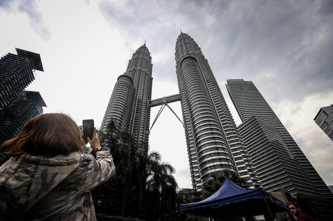 Bir yanda 400 milyon yıllık mağaralar, diğer yanda gökdelenler... - Sayfa 17
