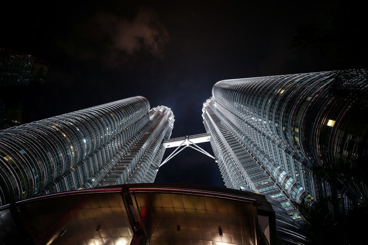 Bir yanda 400 milyon yıllık mağaralar, diğer yanda gökdelenler... - Sayfa 26