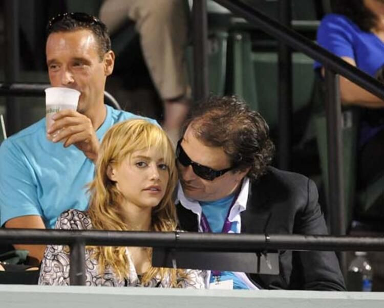 "Damadıyla birlikte olmak için oyuncu kızını öldürdü!" - Sayfa 7