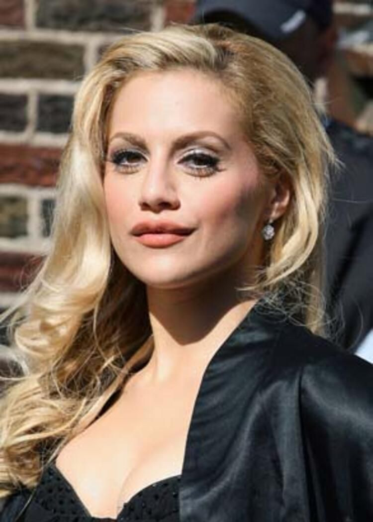 "Damadıyla birlikte olmak için oyuncu kızını öldürdü!" - Sayfa 11