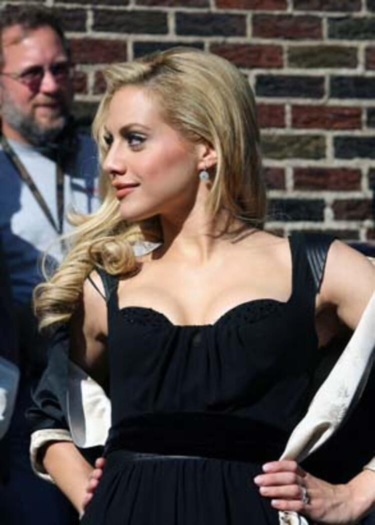 "Damadıyla birlikte olmak için oyuncu kızını öldürdü!" - Sayfa 12