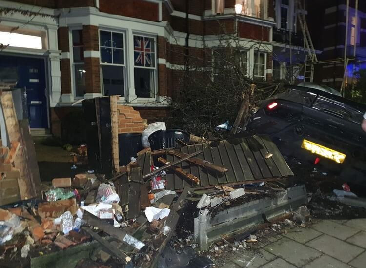 Ünlü futbolcu kaza yaptı! O halde görenler büyük şok yaşadı... - Sayfa 7