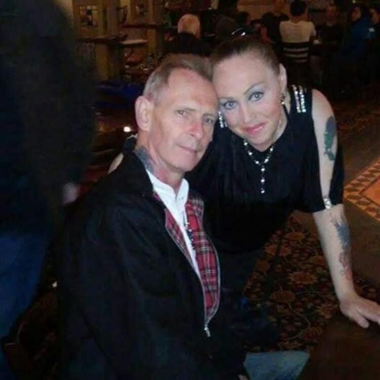 Eski ve yeni kocaları ile birlikte yaşıyor! - Sayfa 17