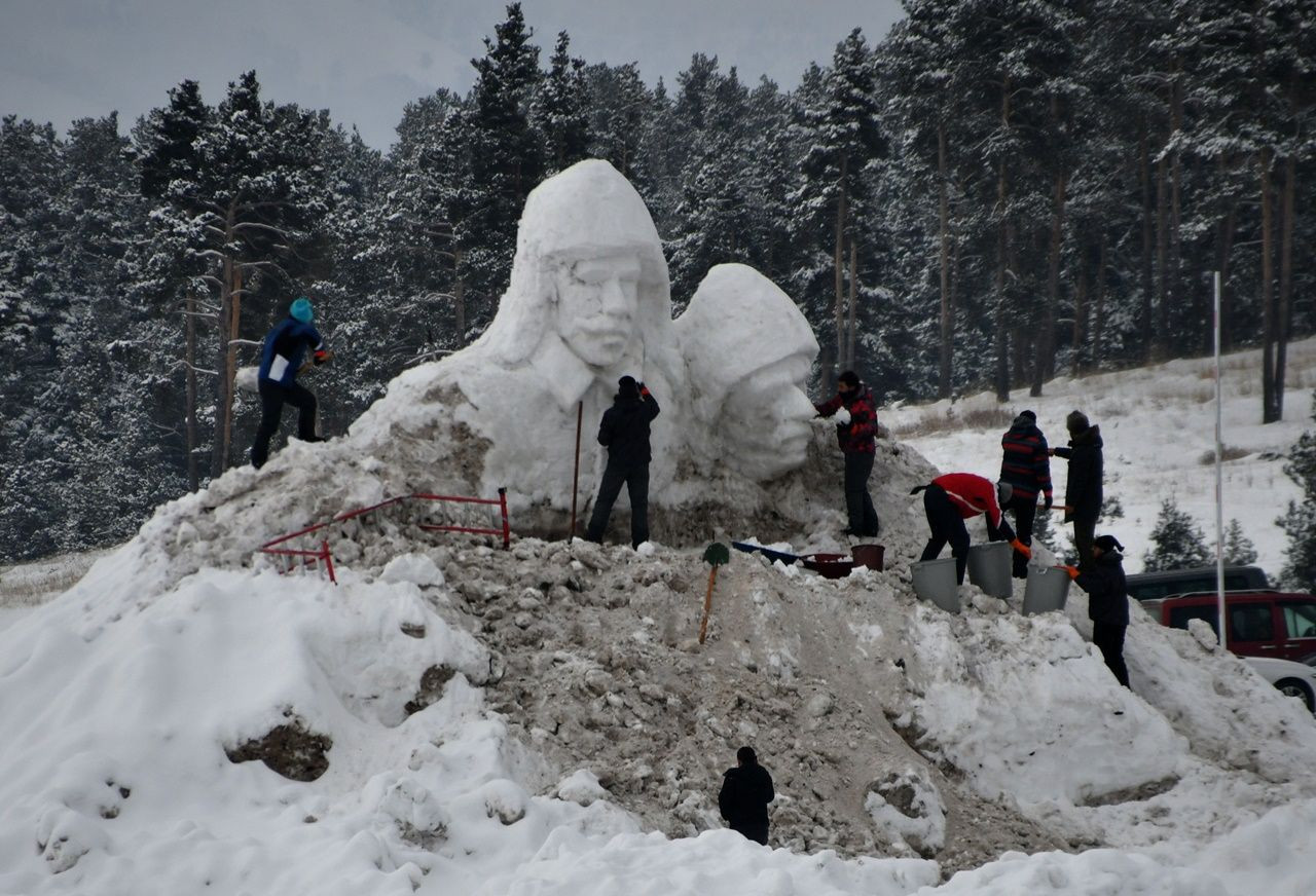 Kars'ta kardan heykel seferberliği... - Sayfa 18