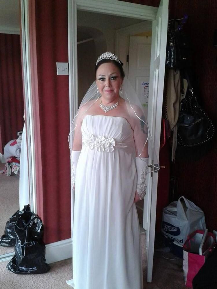 Eski ve yeni kocaları ile birlikte yaşıyor! - Sayfa 22