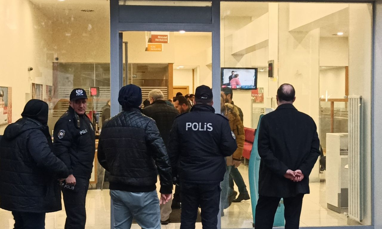 Sahte bomba ile soygun yapmıştı! İşte soygun anı - Sayfa 10