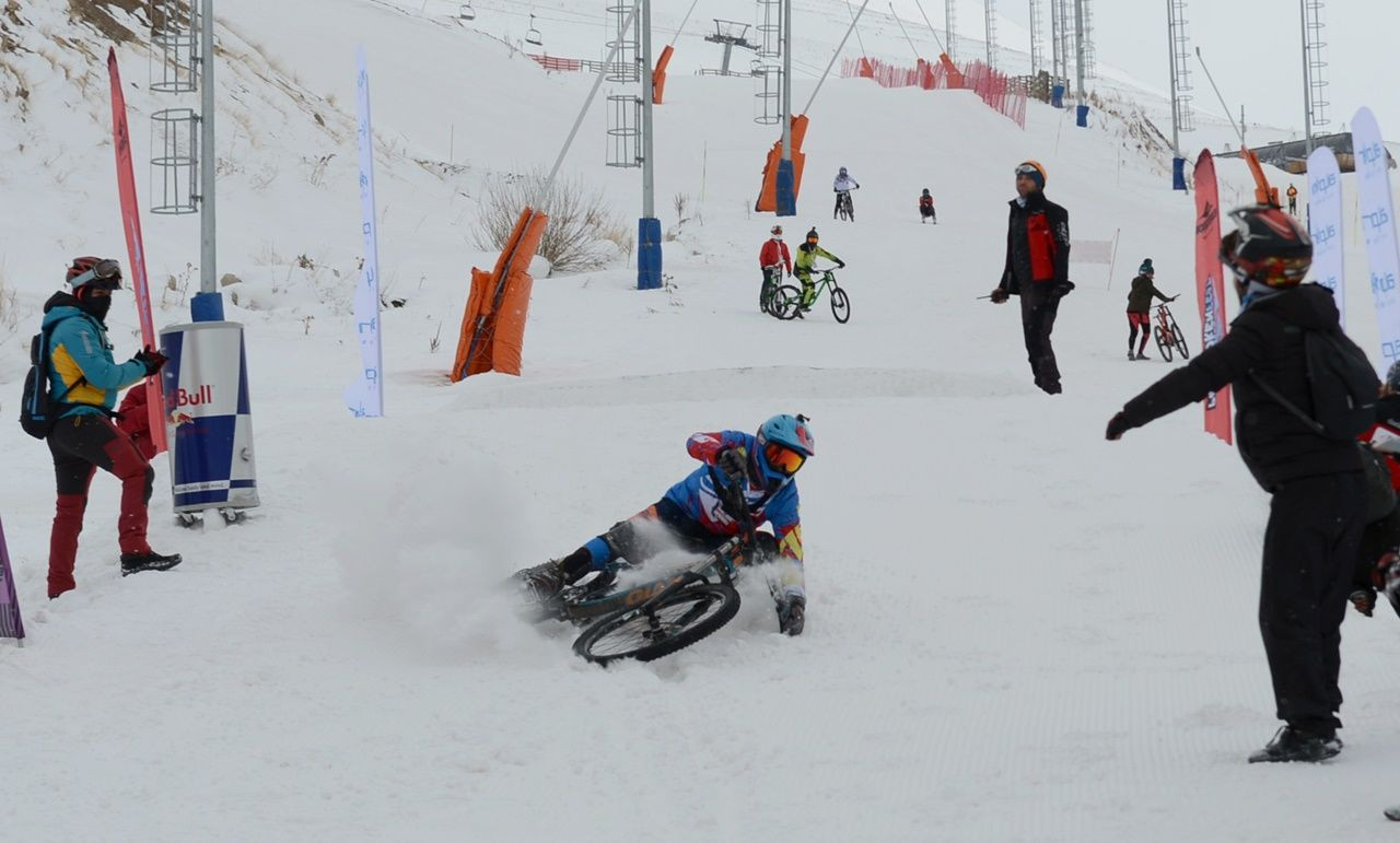 Palandöken'de karda bisiklet keyfi... - Sayfa 10