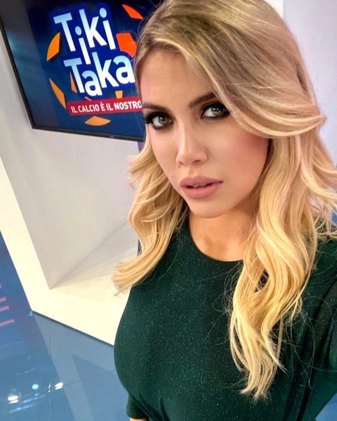 Ünlü futbolcunun eşinden şaşırtan itiraf! - Sayfa 11