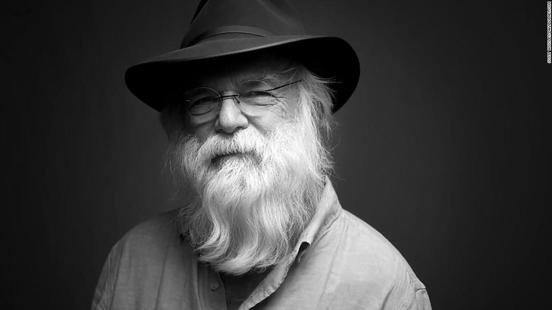 Sahnede kalp krizi geçirdi! - Sayfa 17