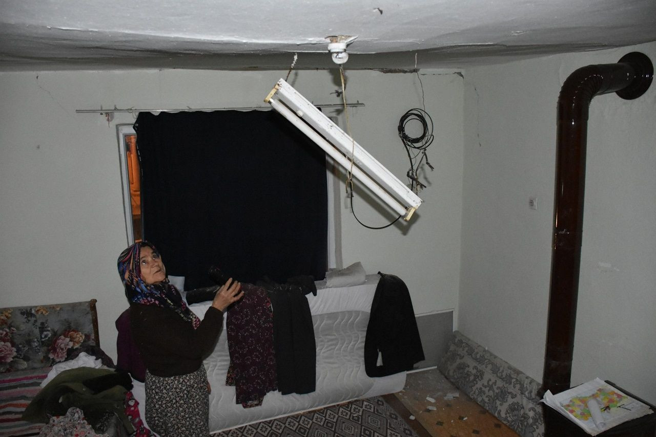 Manisa'da vatandaşlar geceyi sokakta geçiriyor! - Sayfa 7