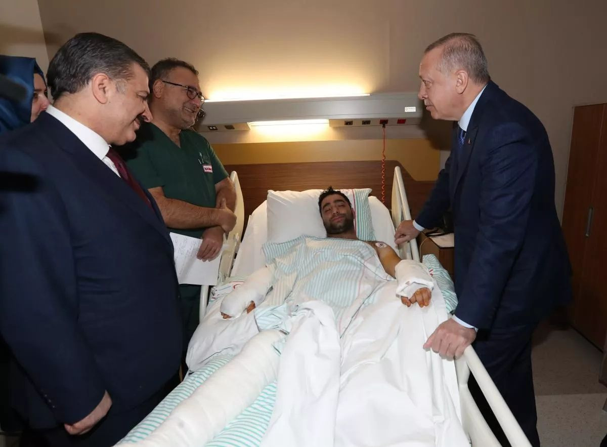 Cumhurbaşkanı Erdoğan yaralıları ziyaret etti... - Sayfa 12