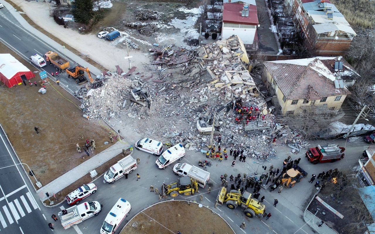 Acı tablo gün ağarınca ortaya çıktı - Sayfa 16
