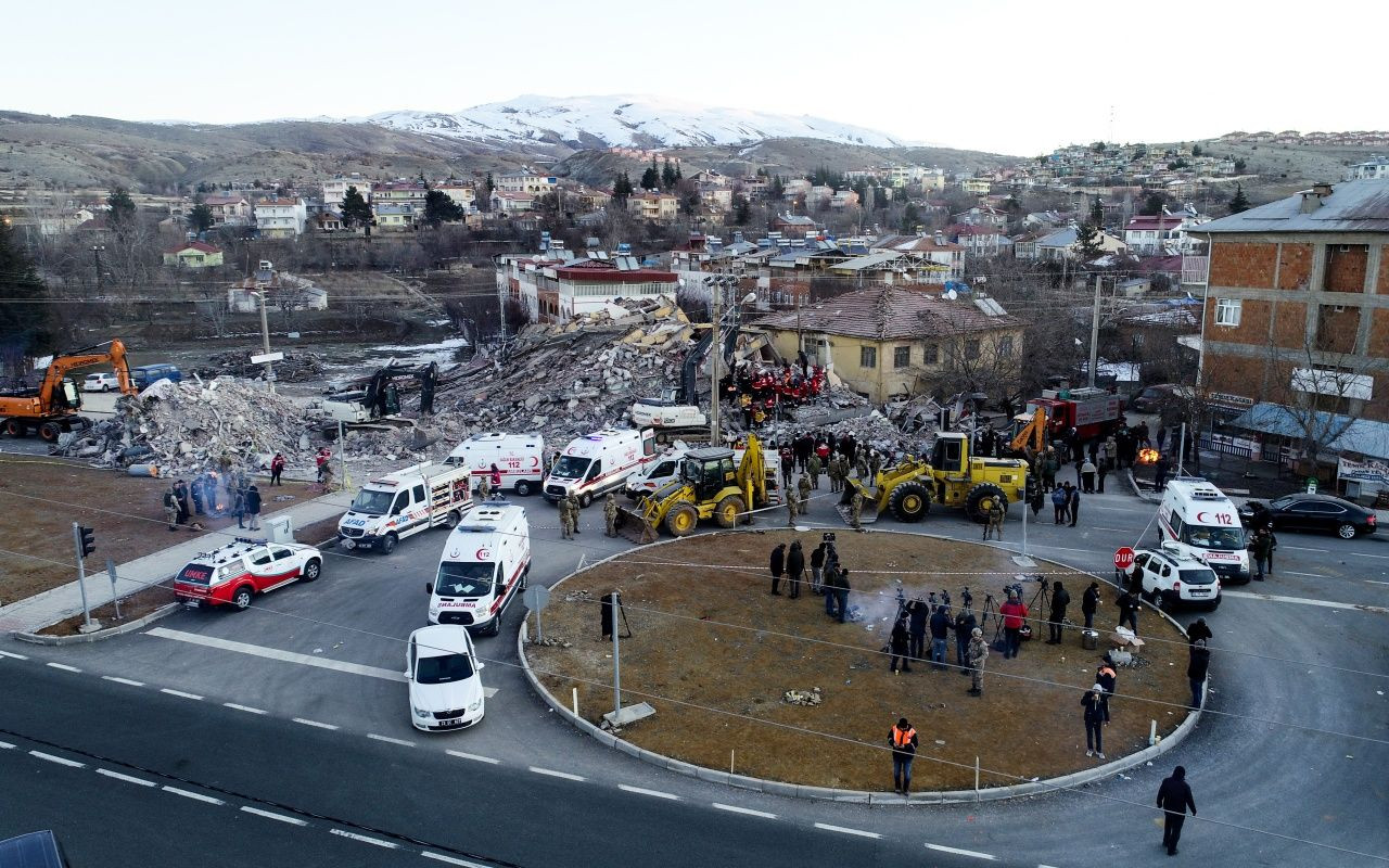 Acı tablo gün ağarınca ortaya çıktı - Sayfa 22