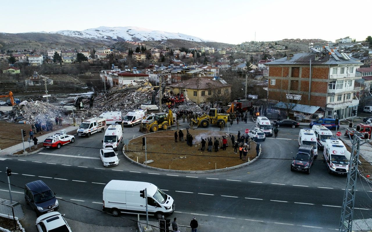 Acı tablo gün ağarınca ortaya çıktı - Sayfa 23