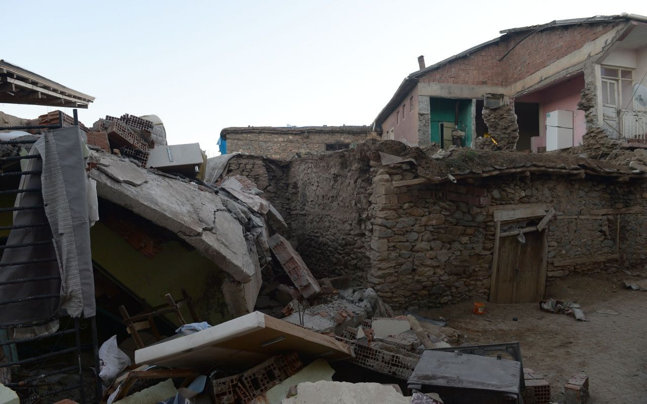 Acı tablo gün ağarınca ortaya çıktı - Sayfa 27