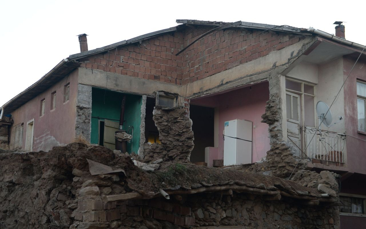 Acı tablo gün ağarınca ortaya çıktı - Sayfa 32