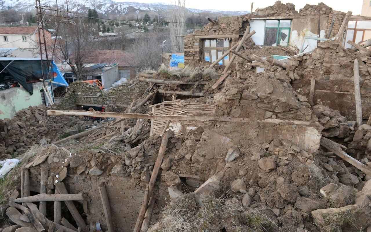 Acı tablo gün ağarınca ortaya çıktı - Sayfa 44