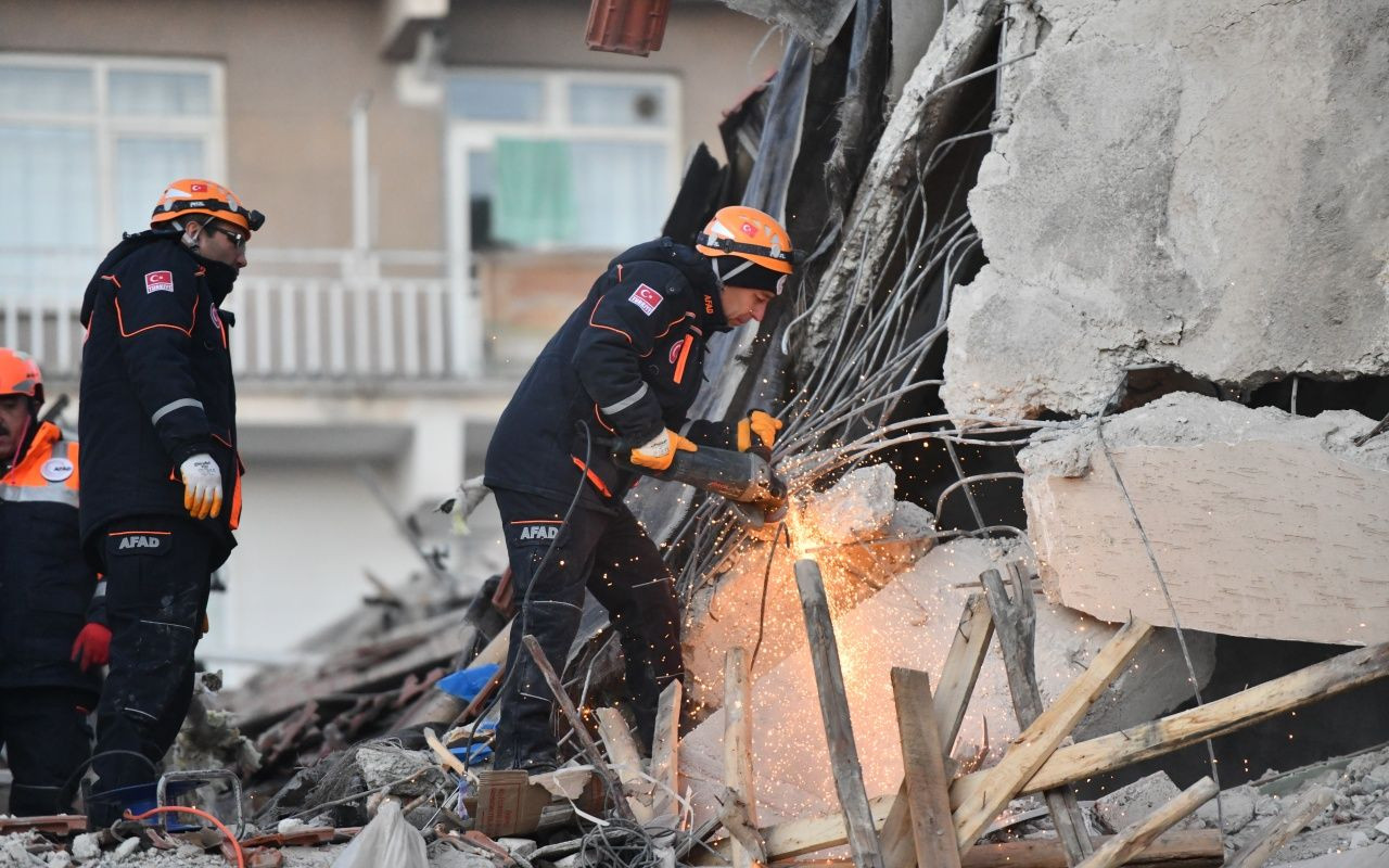 Acı tablo gün ağarınca ortaya çıktı - Sayfa 52