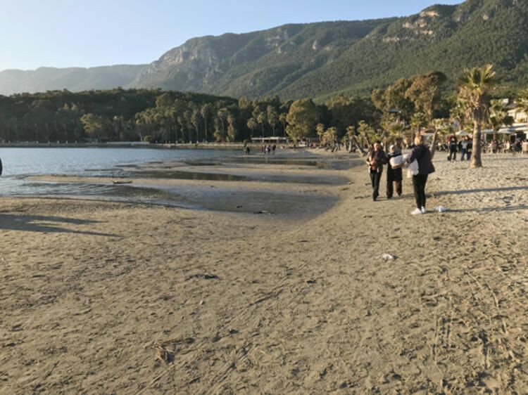 Deprem korkusuna yol açan görüntü! 50 metre çekildi... - Sayfa 5