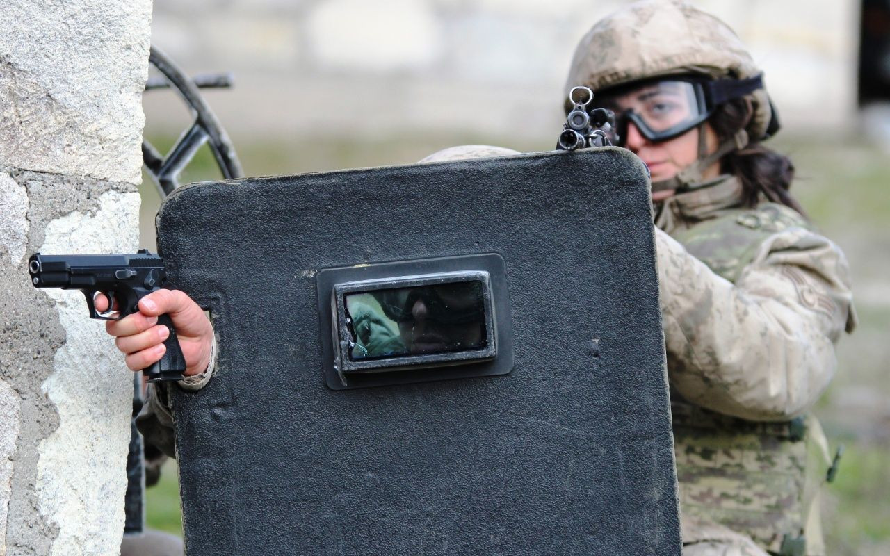 İzmir’den Uşak’a kadar koşuyor, Uşak’tan da Trabzon’a yürüyorlar - Sayfa 20