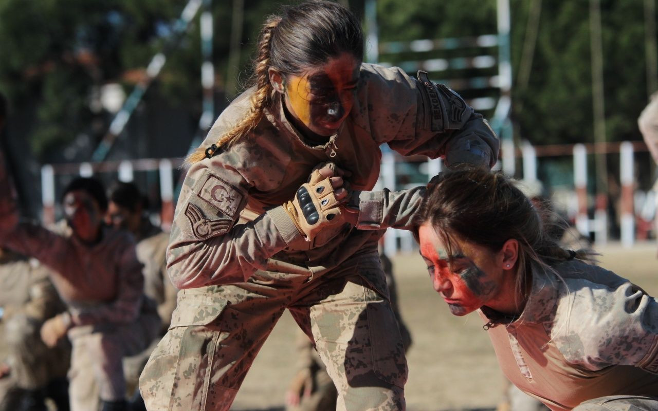 İzmir’den Uşak’a kadar koşuyor, Uşak’tan da Trabzon’a yürüyorlar - Sayfa 22