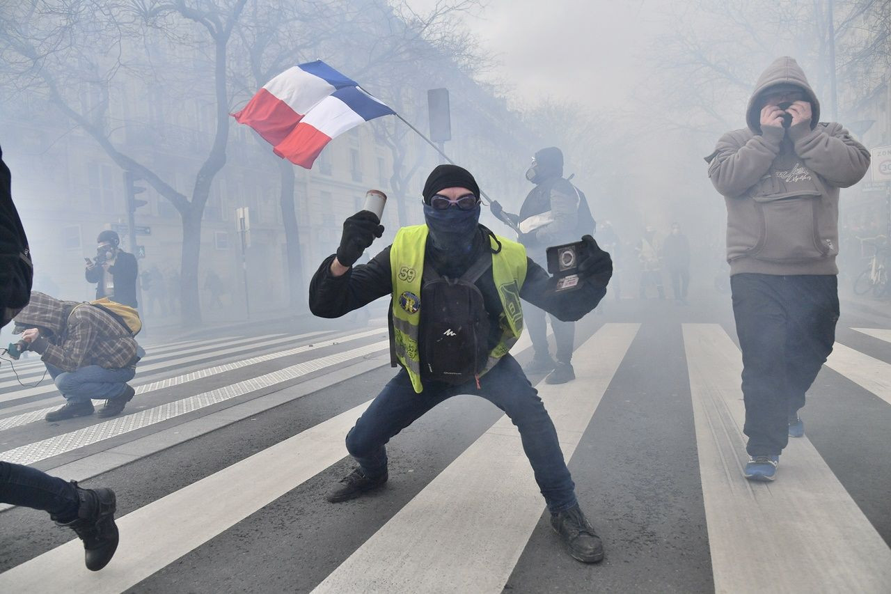 İtfaiyecilerle polisler birbirine girdi... - Sayfa 11