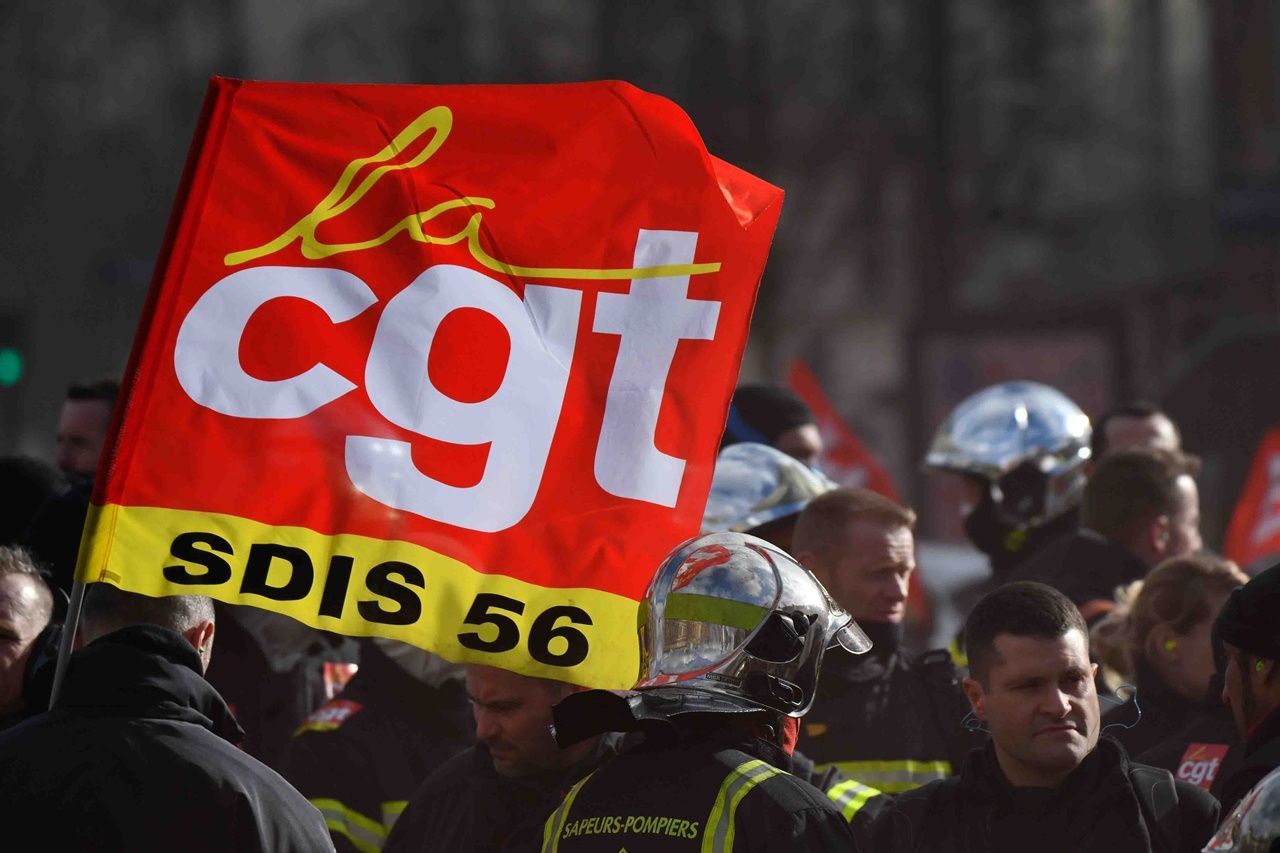 İtfaiyecilerle polisler birbirine girdi... - Sayfa 12