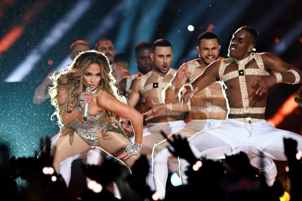 Jennifer Lopez ve Shakira Latin rüzgarı estirdi - Sayfa 21