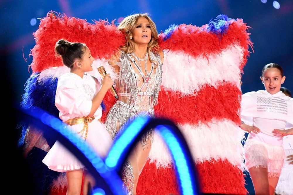 Jennifer Lopez ve Shakira Latin rüzgarı estirdi - Sayfa 27