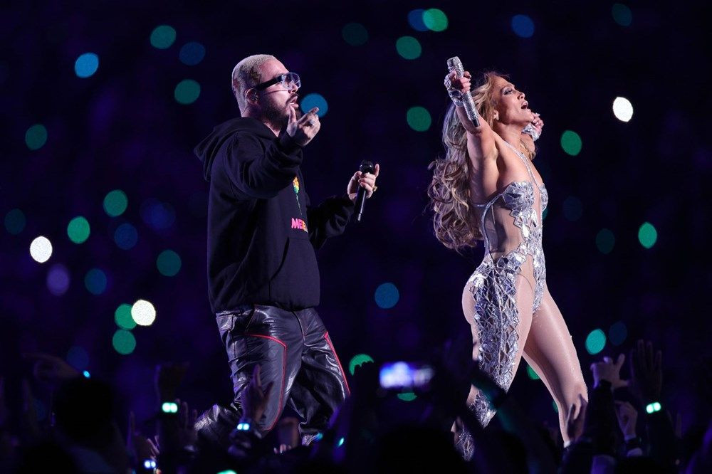 Jennifer Lopez ve Shakira Latin rüzgarı estirdi - Sayfa 9